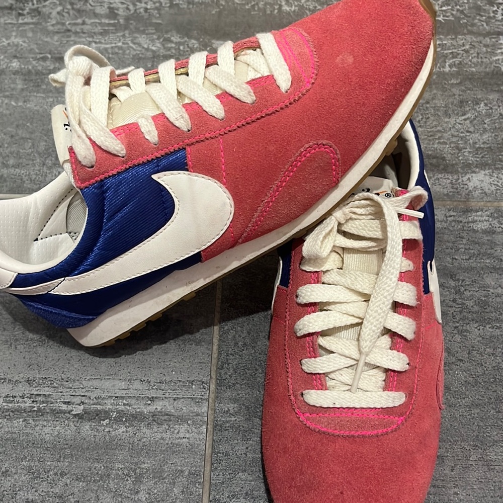 Vintage looking nike trainers